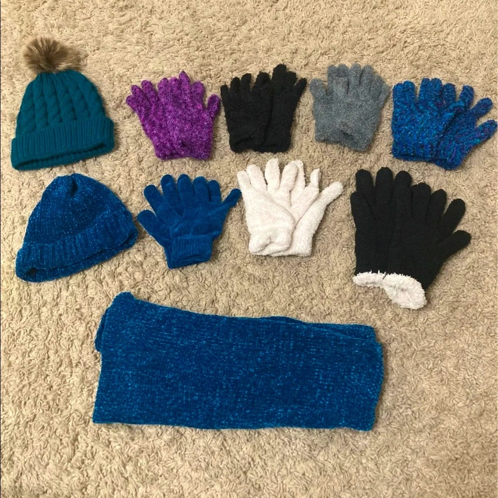 Lot of Women’s Winter Accessories